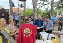 Ziua Crucii, marcată de comunitatea din Târgu Cărbunești la Măceșu