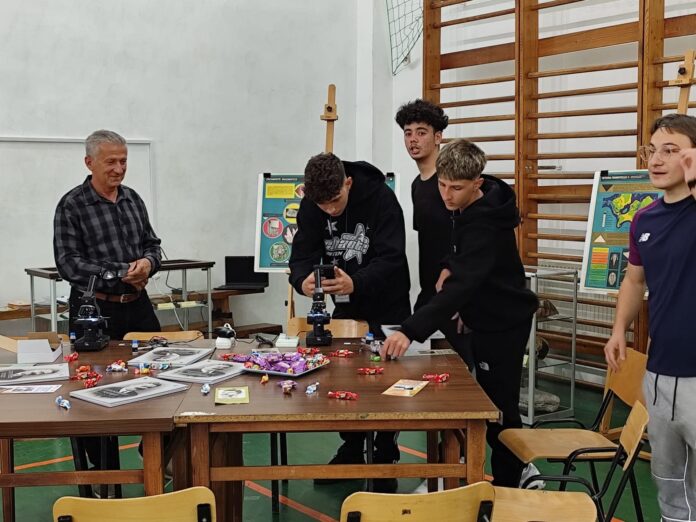 „Clubul Minților Deschise” din Gorj, succes la Noaptea Cercetătorilor