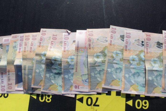 VIDEO: Femeie înșelată de fostul coleg de muncă! Prejudiciul este de 235.000 de lei