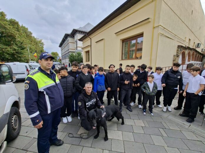 Campania „Hai să facem școala bine”, lansată de IPJ Gorj