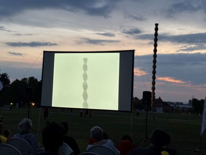 Imagini inedite filmate de Brâncuși la Târgu Jiu, proiectate în premieră!