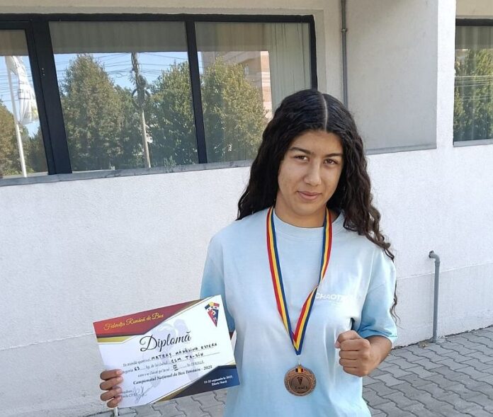 Locul trei pentru o pugilistă din Gorj