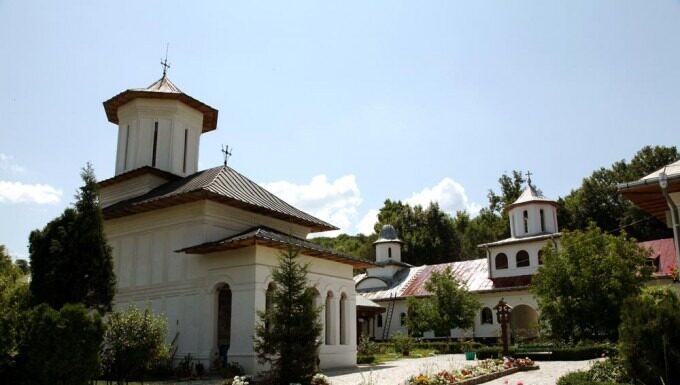 Acoperământul Maicii Domnului, prima mare sărbătoare a lunii octombrie