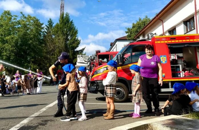 Ziua Pompierilor, bucuria copiilor la Târgu-Jiu