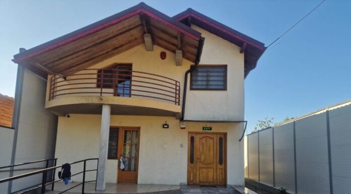 O nouă casă de tip familial pentru copiii cu dizabilități din Gorj, aproape de a fi deschisă