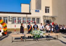 Start de an școlar în Târgu Jiu. Primarul Romanescu, alături de elevi într-o școală complet modernizată