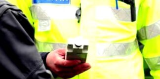 Șofer prins beat la volan, după ce o rudă l-a reclamat la 112