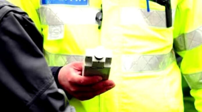 Șofer prins beat la volan, după ce o rudă l-a reclamat la 112