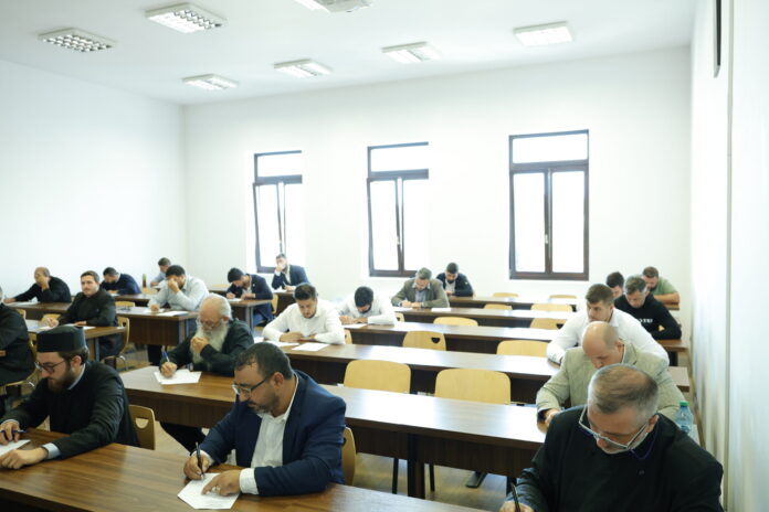 Candidații din Oltenia au susținut examenul de capacitate preoțească