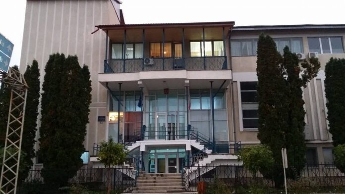 Judecătoria Târgu Cărbunești intră în reparații capitale. Butoane de panică și camere speciale pentru minori și martori protejați