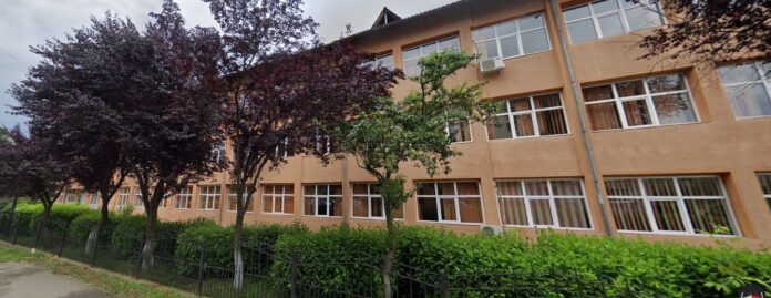 Boicot în prima zi de școală la un colegiu din Gorj: „Nu mai găsim relevante noțiunile de «festiv» și de «festivitate»”