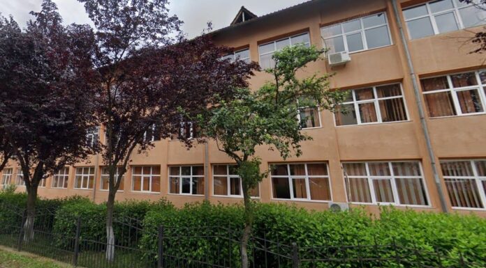 Boicot în prima zi de școală la un colegiu din Gorj: „Nu mai găsim relevante noțiunile de «festiv» și de «festivitate»”