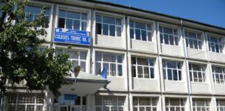 Cu briceagul la liceu! Anchetă după un conflict între doi elevi