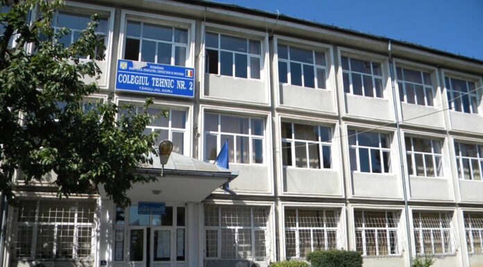 Cu briceagul la liceu! Anchetă după un conflict între doi elevi