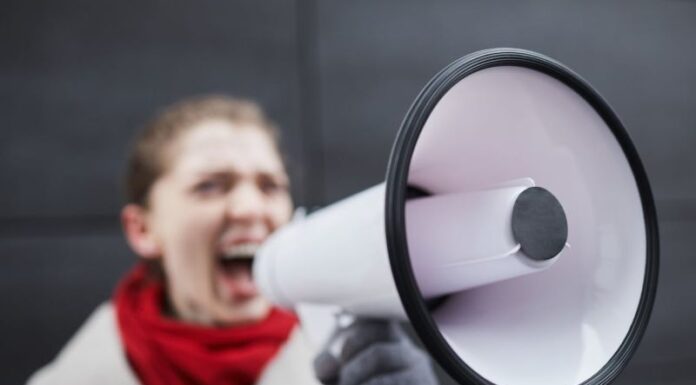 Lucrezi în zgomot constant? Descoperă cum te pot proteja antifoanele potrivite