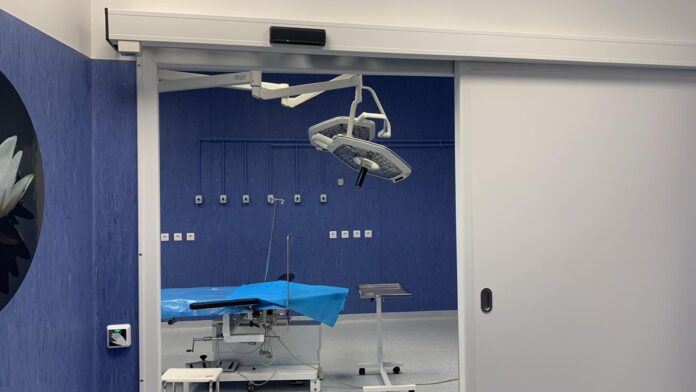 Două secții ale Spitalului Județean intră în reabilitare și modernizare