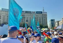 A murit protestatarul căruia i s-a făcut rău în fața Guvernului