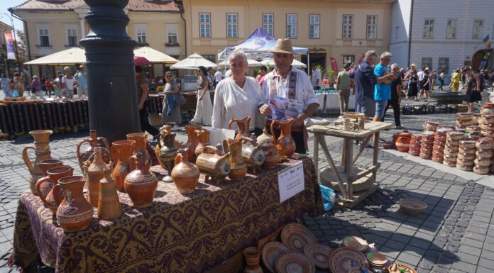 Meșterul gorjean Ion Rătezeanu, premiat la Târgul Olarilor din Sibiu