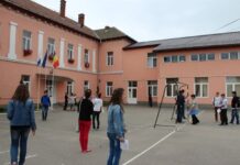 Mesaje cu amenințări în școli. „Respectați cu strictețe regulile de acces”