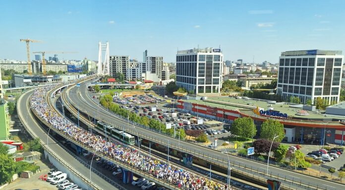 Sindicaliștii anunță că protestele cadrelor didactice vor continua