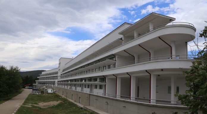 Energie verde pentru spitalul de la Dobrița. Parcuri fotovoltaice de 500 kW puse în funcțiune