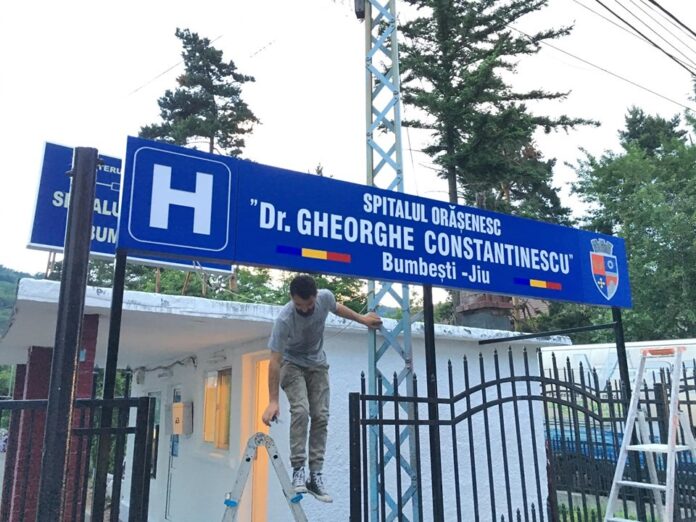 Scară exterioară pentru situații de urgență la spitalul din Bumbești-Jiu