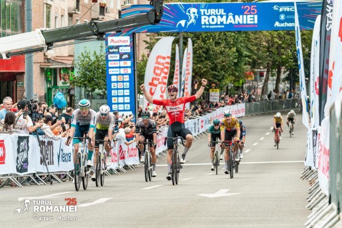 A câștigat prima etapă a Turului României la ciclism