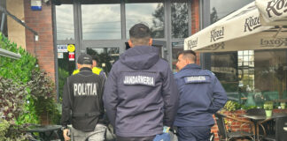 Polițiștii și jandarmii au descins în barurile de lângă școli! Zeci de elevi, prinși chiulind