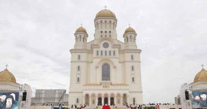 Ceremonia solemnă a Sfinţirii picturii Catedralei Naţionale – ,,Dorim să ne exprimăm aprecierea pentru buna cooperare dintre Patriarhia Ecumenică şi Biserica Ortodoxă Română…”!