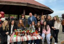 Târg de Toamnă cu suflet la Rovinari