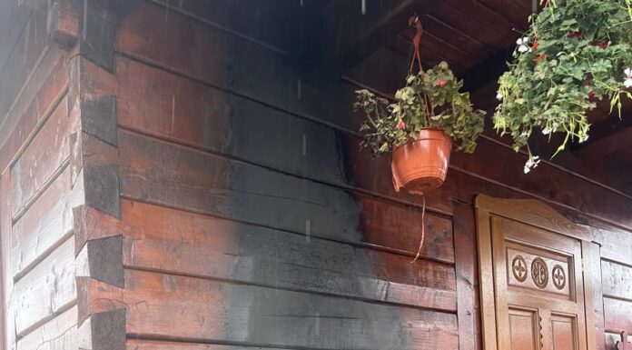 Incendiu la o biserică din Târgu-Jiu