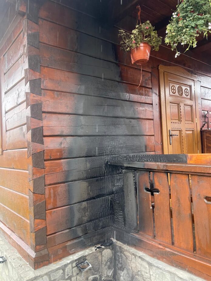 Incendiu la o biserică din Târgu-Jiu