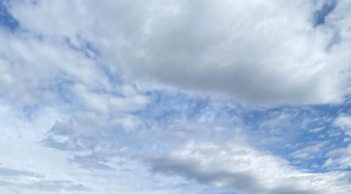 Accident cu trei mașini la Drăguțești