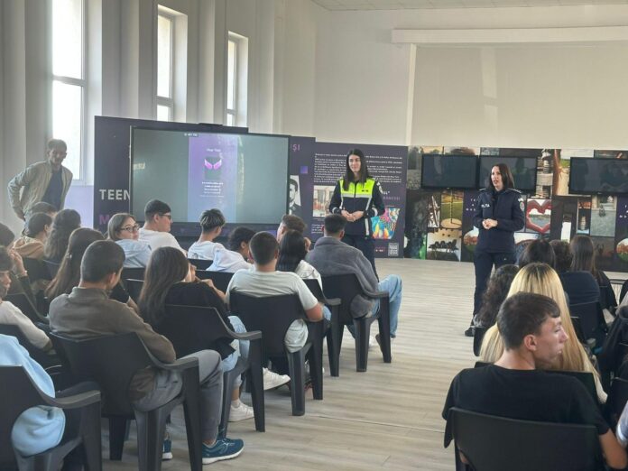 120 de elevi din Peștișani, față în față cu realitatea drogurilor