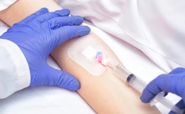 Asistentă medicală, condamnată pentru luare de mită