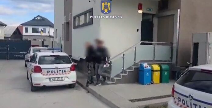 VIDEO: Târgujian reținut pentru furt, după ce a crezut că a scăpat basma curată