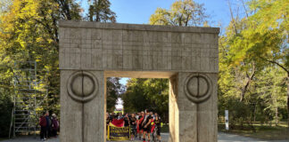 Ștafeta albastră Invictus a străbătut Gorjul în drumul spre Carei!
