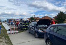 Accident cu trei mașini și doi răniți la Drăguțești