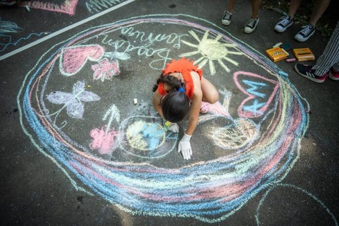Înscrierile pentru voluntariatul Ajungem MARI, prelungite