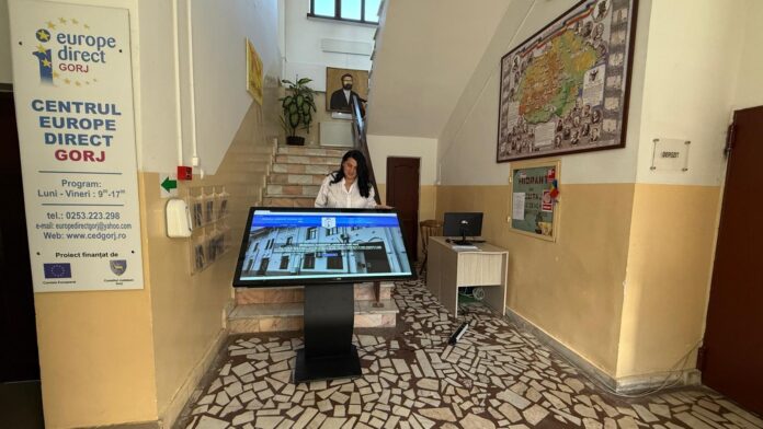 Două infochioșcuri interactive, la Biblioteca ”Christian Tell”