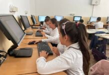 Primesc calculatoare recondiționate prin programul „Dăm Click pe România”