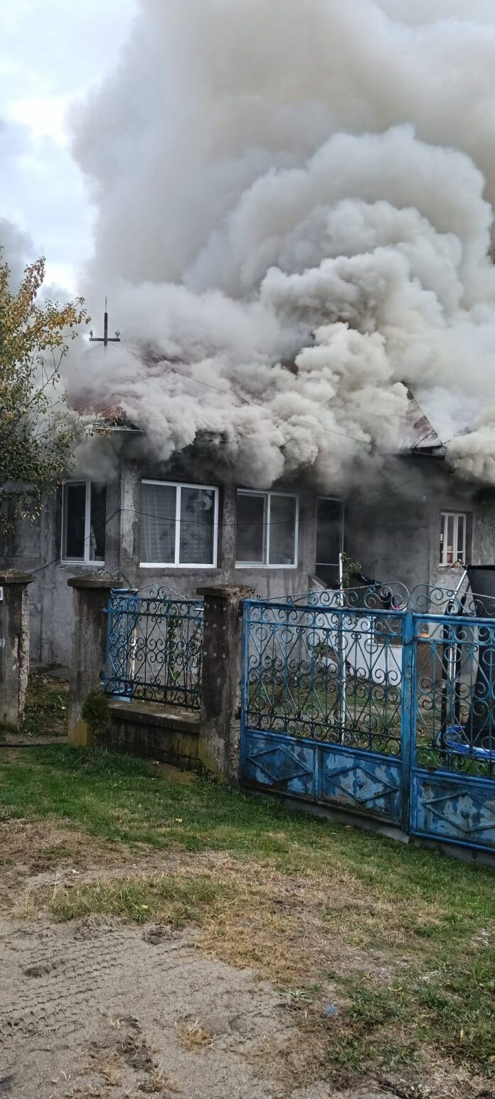 Fără casă în prag de iarnă. Apel umanitar pentru o familie din Căpreni