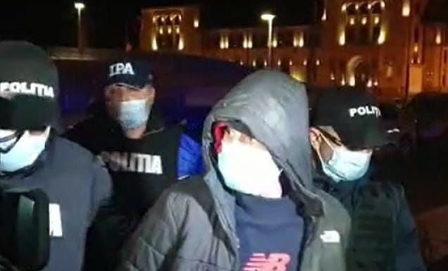 Bărbatul care a devenit celebru după ce s-a filmat înjurând polițiștii, reținut