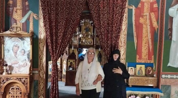 Fericirea, bucuria și împlinirea pe care o caută fiecare în adâncul inimii lui, o vom găsi doar în Dumnezeu! Mănăstirea «Dealul Mare», Gorj, unde maicile sunt părinți pentru mai mulți copii, iar unii nu știu să primească o mângâiere!