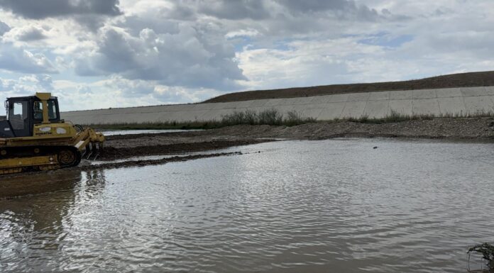 Lucrări de întreținere și consolidare pe râul Jiu