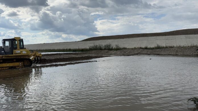 Lucrări de întreținere și consolidare pe râul Jiu