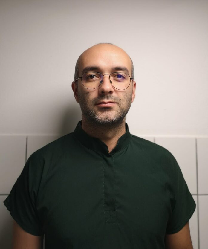 Un medic dedicat celor mici