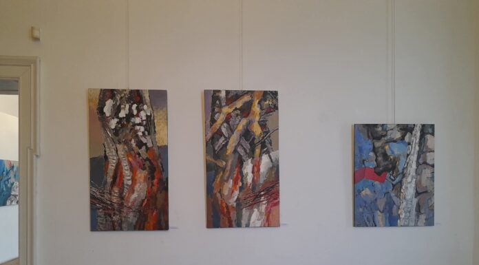 Expoziția ,,Omagiu lui Brâncuși”, vernisată la București, în prezența actorului Horațiu Mălăele