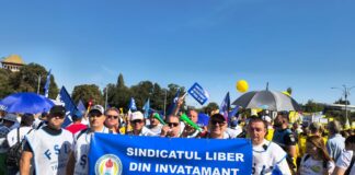 Sindicaliști gorjeni protestează la București împotriva măsurilor de austeritate