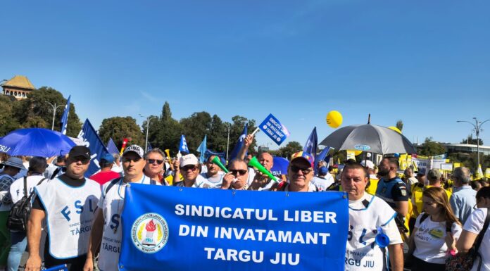Sindicaliști gorjeni protestează la București împotriva măsurilor de austeritate